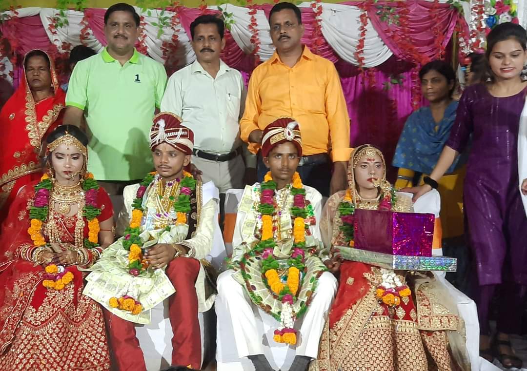 आदर्श दिव्यांग कल्याण संस्थान ने कराया कु0 कुमकुम एवं कु0 जूली का विवाह