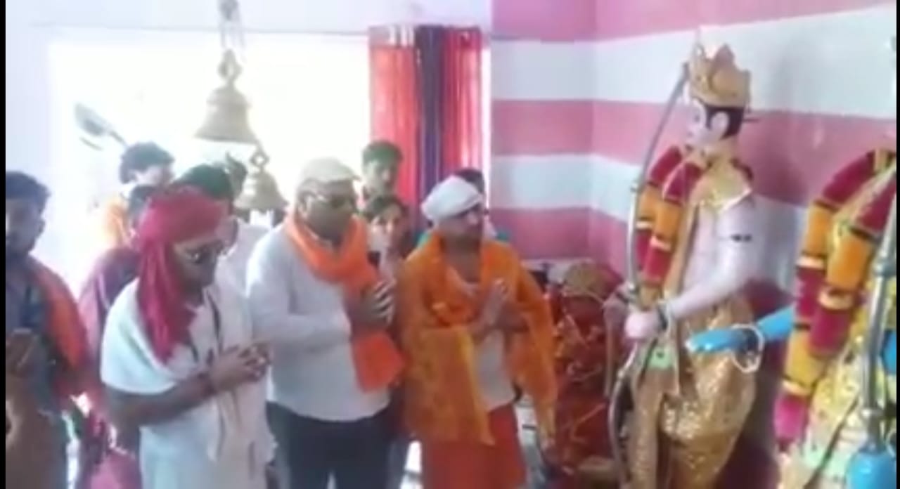 मुस्लिम युवक ने हिंदू रीति रिवाज से सनातन धर्म अपनाया