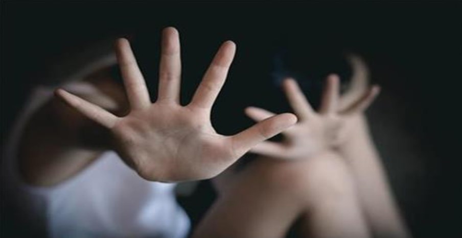 उत्तर प्रदेश में पीलीभीत के बीसलपुर कोतवाली क्षेत्र में तीन युवकों पर एक नाबालिग किशोरी के साथ गैंगरेप 