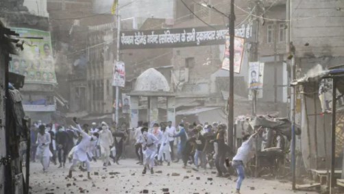 कानपुर हिंसा: 100 अवैध इमारतों पर गरजेगा बाबा का बुलडोजर, 15 बिल्डिंगों की सूची तैयार 