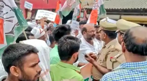अग्निपथ के खिलाफ कांग्रेस का यूपी के जिलों में सत्याग्रह, पूर्व अध्यक्ष लल्लू ने निकाला मार्च