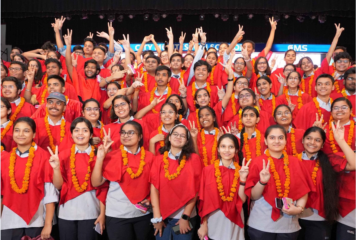 आई.एस.सी. की नेशनल मेरिट के प्रथम 3 स्थानों पर सी.एम.एस. के 13 छात्र