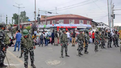 टारगेट किलिंग के बाद सरकारी नौकरी छोड़ रहे कश्मीरी पंडित? गृह मंत्रालय ने बताई सच्चाई