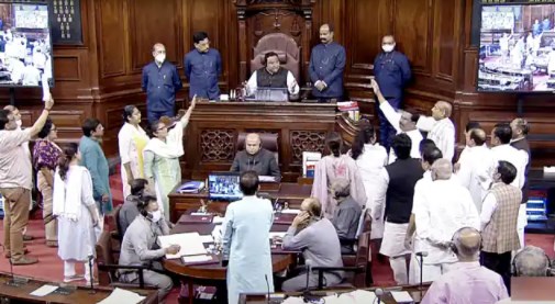 संसद में हंगामे पर नपे विपक्ष के 19 सांसद, राज्यसभा से एक सप्ताह के लिए निलंबित