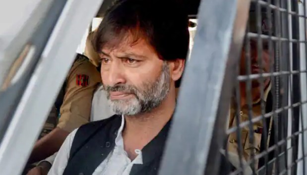 तिहाड़ जेल में भूख हड़ताल पर बैठा यासीन मलिक, कहा- मेरे मामले की जांच ठीक से नहीं हो रही