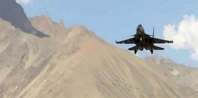 लद्दाख में भारतीय सेना की पोजिशन के करीब पहुंचा चीन का एयरक्राफ्ट, वॉर्निंग के बाद लौटा