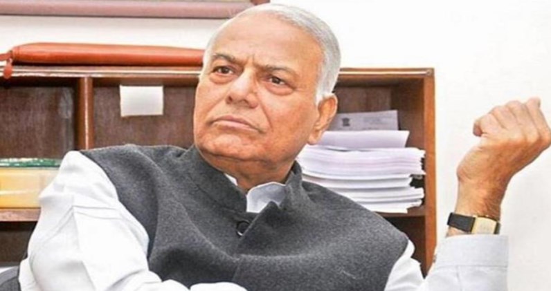 देश में अघोषित आपातकाल है, नाममात्र का राष्ट्रपति संविधान नहीं बचाएगा: सिन्हा