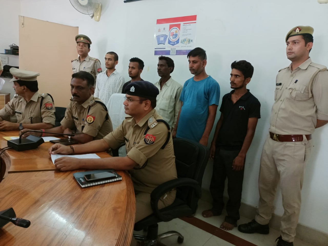  शाहजहांपुर: अंतर्राज्यीय साइबर ठग गिरफ्तार