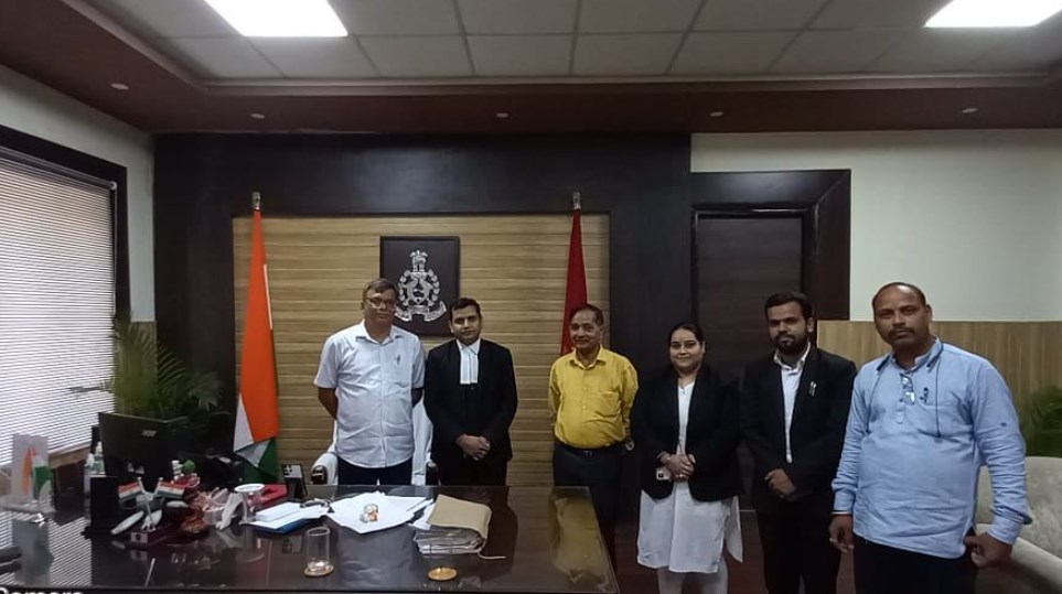 पुलिस कमिशनर  से मिलकर माँ काली के अपमान  पर दर्ज कराया  विरोध  सख्त कदम उठाने की मांग