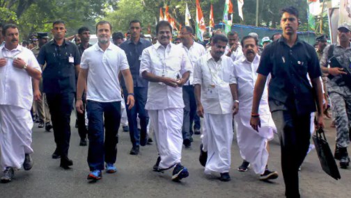 भारत जोड़ो यात्रा के बीच भगवा रंग में दिखा कांग्रेस कार्यालय, अब दोबारा हो रही पुताई