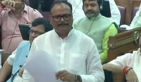 सदन में सपा पर जमकर बरसे डिप्‍टी CM बृजेश पाठक, अखिलेश पर किया तीखा वार