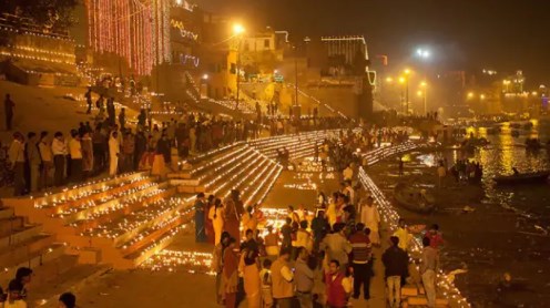 काशी में देव दीपावली की भव्य तैयारियां, इस बार दस लाख दीपों से जगमग होंगे घाट