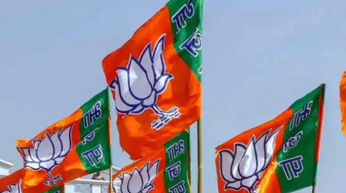 उपचुनाव: BJP के स्टार प्रचारकों की लिस्ट से टेनी का नाम फिर गायब