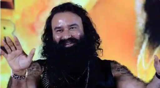 बलात्कार के दोषी राम रहीम के सत्संग में आशीर्वाद लेने पहुंचे बीजेपी नेता, वीडियो हुआ वायरल