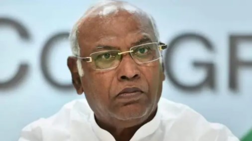 कांग्रेस अध्यक्ष बनते ही मल्लिकार्जुन खड़गे ने किया ये पहला बदलाव