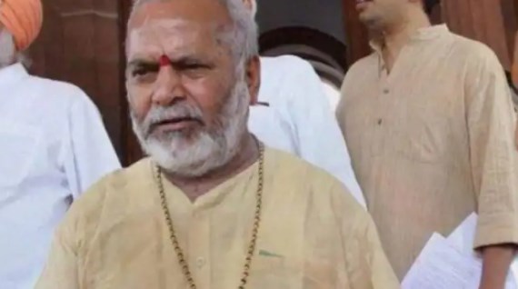 लॉ स्टूडेंट से रेप के मामले में पूर्व केंद्रीय मंत्री स्वामी चिन्मयानंद को झटका