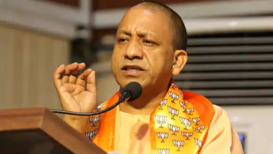 यूपी के दो हजार से ज्यादा बच्चों को मिलेंगे लैपटॉप, योगी सरकार ने जारी की धनराशि