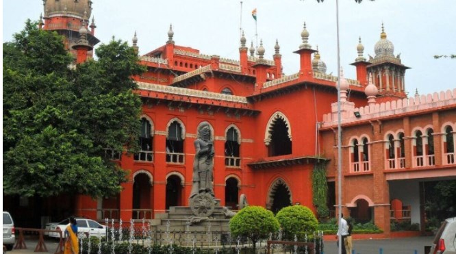 यदि आठ लाख तक कमाने वाले ईडब्लूएस तो क्यों दें वे आयकर