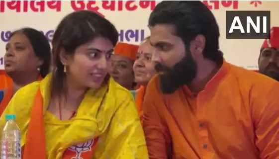क्या रविंद्र जडेजा भी होंगे भाजपा में शामिल? भगवा कुर्ते में पहुंच दिए संकेत; पत्नी लड़ रहीं चुनाव
