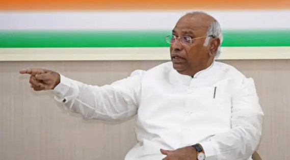 ज्ञानवापी परिसर में मिली शिवलिंग की आकृति पूजा मामले पर इस वजह से नहीं हो पाई सुनवाई
