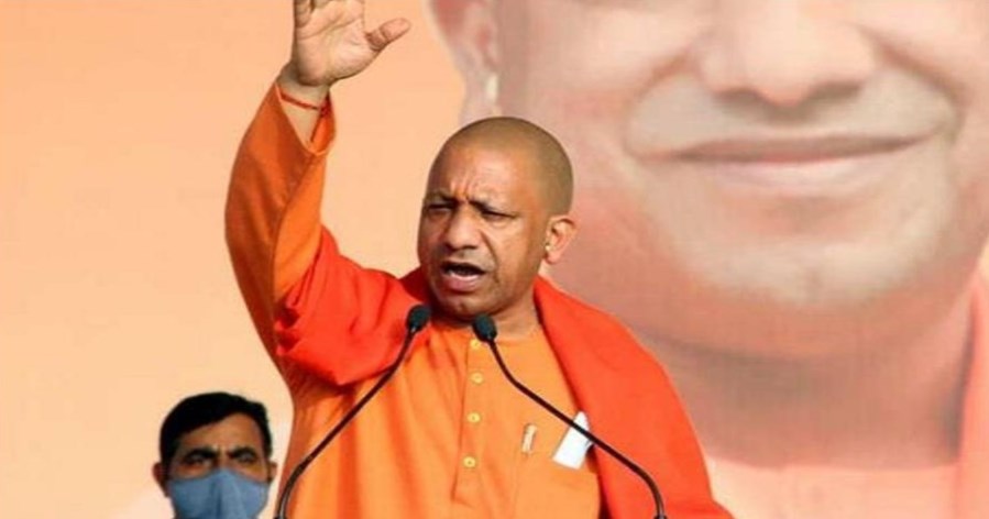 सपा सरकार में दंगों को शासन की सरपस्ती थी, आज दंगाई आजीविका के लिए ठेला लगा रहेः योगी