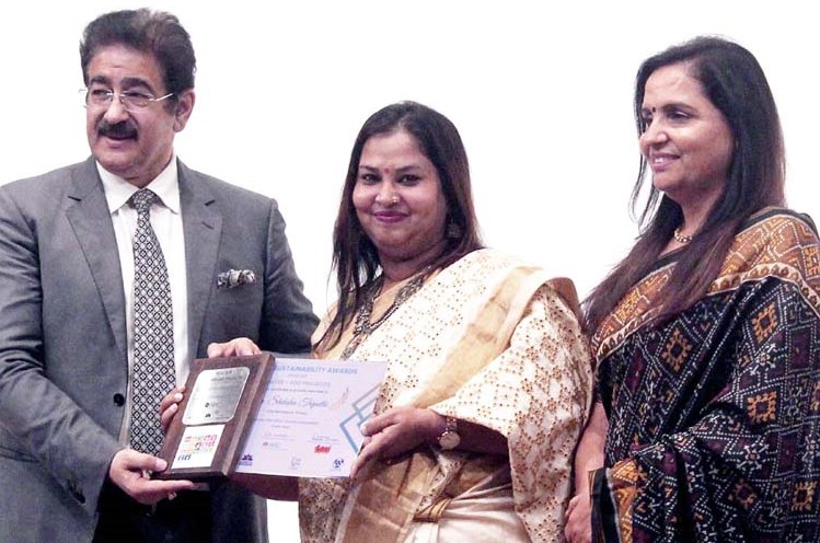 CMS teacher Dr. Shiksha Tripathi honoured with International Pewter Award