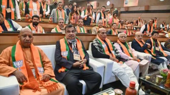 मैनपुरी की हार ने बदल दिया भाजपा का गणित?