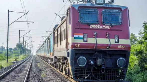 रेलवे जारी करता है GNWL, RLWL और PQWL वेटिंग टिकट, क्या आपको पता है कब कन्फर्म होगा टिकट?