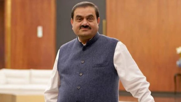 पानी के कारोबार में उतरेंगे अडानी, टाटा से होगी टक्कर! जानिए क्या है योजना?