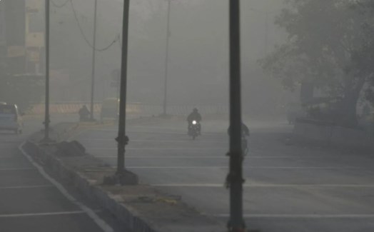 उत्तर भारत में कड़ाके की सर्दी, बंद हुए स्कूल, फिलहाल ठंड से राहत नहीं