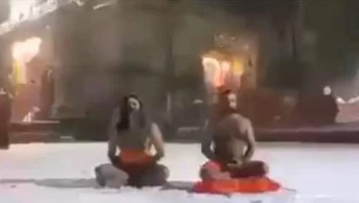 कहां है कड़ाके की ठंड? केदारनाथ में तपस्या करते साधुओं का वीडियो वायरल