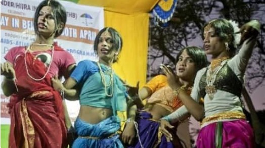 भोले-भाले लोगों से पैसे नहीं वसूल पाएंगे ट्रांसजेंडर