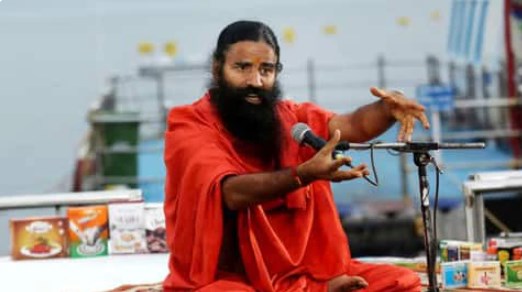 वकील ने मुझे फंसाया...बाबा रामदेव पर केस करने वाला मुस्लिम शख्स हटा पीछे