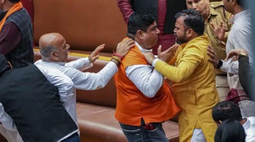 MCD में बढ़ा स्टैंडिंग कमेटी का इंतजार, हंगामे के बीच मेयर ने इस दिन चुनाव कराने का किया ऐलान