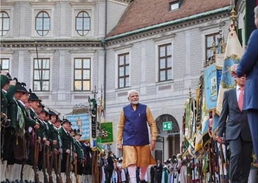 ग्लोबल लीडर्स में PM मोदी का जलवा, बाइडेन, सुनक, मैक्रों समेत 22 देशों के दिग्गज पीछे