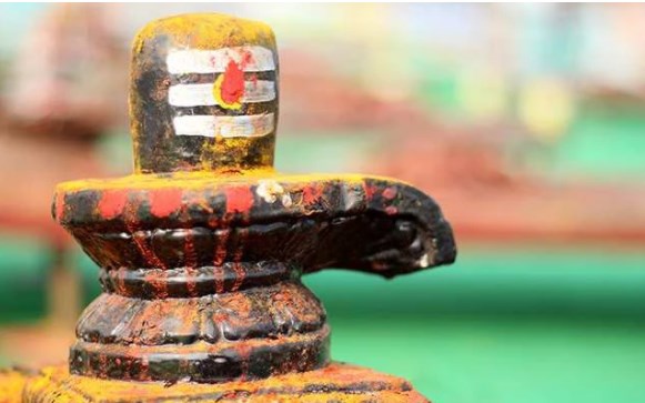क्यों होती है शिव के लिंग रूप की पूजा, क्या है इससे जुड़ा रहस्य