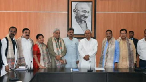 सीएम नीतीश ने बताए शराबबंदी के फायदे, स्टडी को आए छत्तीसगढ़ विधानमंडल दल से मिले