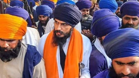 दुबई से एक साल पहले आया ट्रक ड्राइवर अमृतपाल कैसे बना खालिस्तानी चेहरा