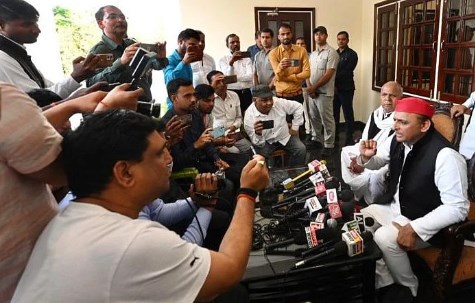 लोकसभा चुनाव को लेकर अखिलेश यादव का बड़ा खुलासा, जानें कितनी सीटों पर लड़ेंगे