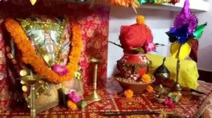 नवरात्रि में माता को करना चाहते हैं प्रसन्न, तो ऐसे करे मां दुर्गा की चौकी स्थापित
