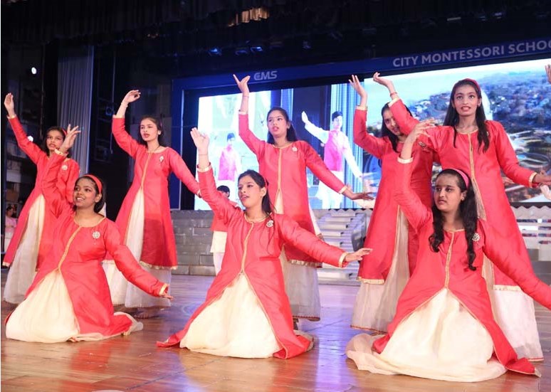 Students win hearts of parents with an outstanding display of their talents