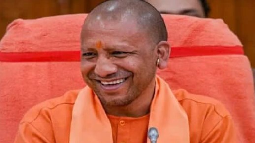 नवरात्रि में हर जिले में दुर्गा शप्तशती और अखंड रामायण पाठ कराएगी योगी सरकार, क्या है मंशा?