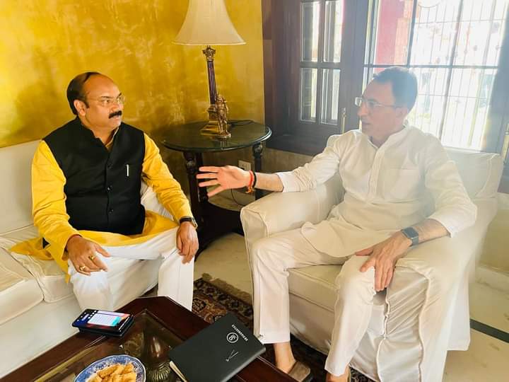 सांसद अरुण सागर ने जनपद की 108 सड़कों के नव निर्माण,सुदृढ़ीकरण तथा मरम्मत कार्य के लिए पीडब्ल्यूडी मिनिस्टर जितिन प्रसाद को दिया प्रस्ताव,देखे 108 की लिस्ट