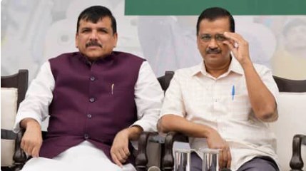 पीएम मोदी की डिग्री पर केजरीवाल को एक और झटका, क्यों संजय सिंह के साथ कोर्ट ने किया तलब?