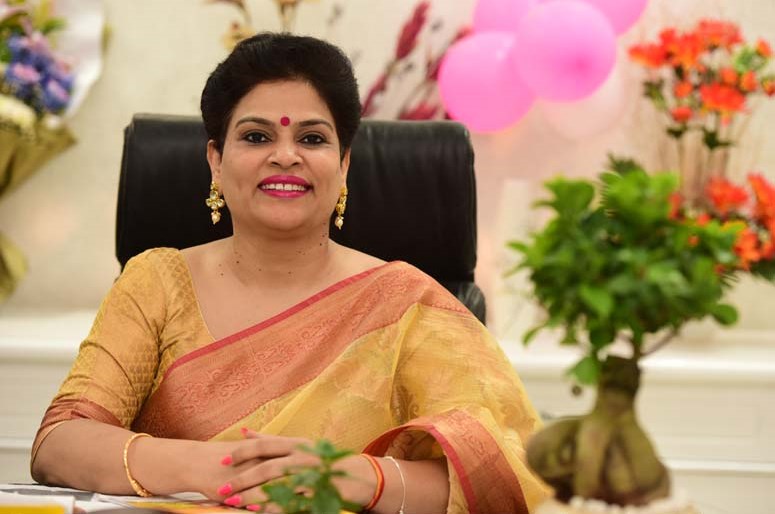  CMS Principal honoured with Mahila Achiever Award