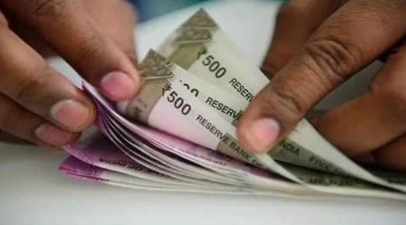 आधार-PAN के नए नियम, ब्याज पर झटका, जानिए अब कितनी बदल गई PPF स्कीम