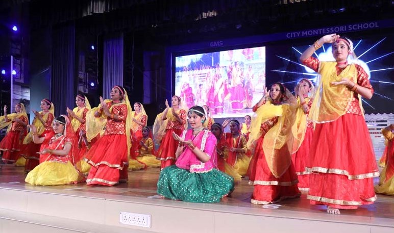 अन्तर्राष्ट्रीय बाल फिल्मोत्सव में 104 देशों की  बेहतरीन फिल्में देखकर रोमांचित हुए छात्र