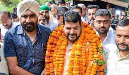 क्षमा बड़न को चाहिए, छोटन को उत्पात... बृजभूषण सिंह ने धरना दे रहे पहलवानों पर सुनाया दोहा
