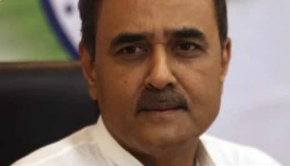 सुप्रीया सुले, अजित पवार के बाद रेस में प्रफुल्ल पटेल, क्या बनेंगे NCP चीफ?
