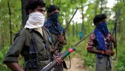नक्‍सलियों ने युवक को अगवा कर धारदार हथियार से की हत्या, शव को खेत में फेंका
